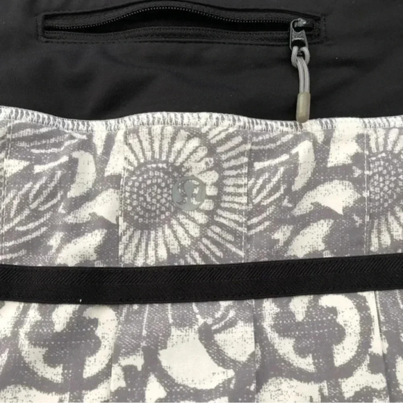 Lululemon Run: Pace Setter Skirt Beachy Floral White Fossil Black - Size 4‎ - Picture 7 of 15